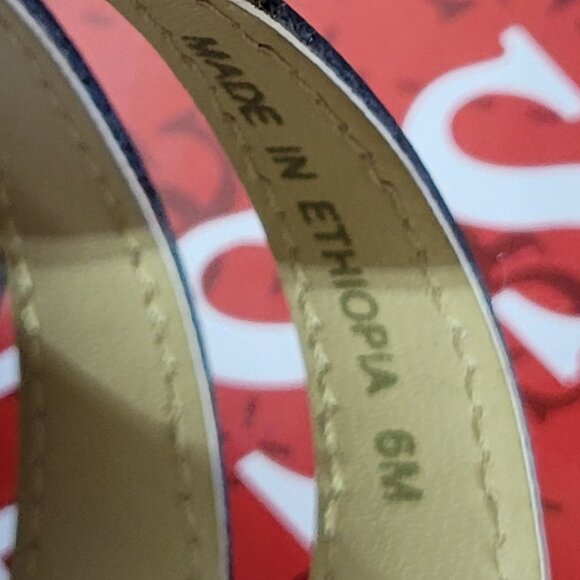 Guess Wedge Platform Sandals - Size 6 - Neutral Tan - Picture 8 of 9